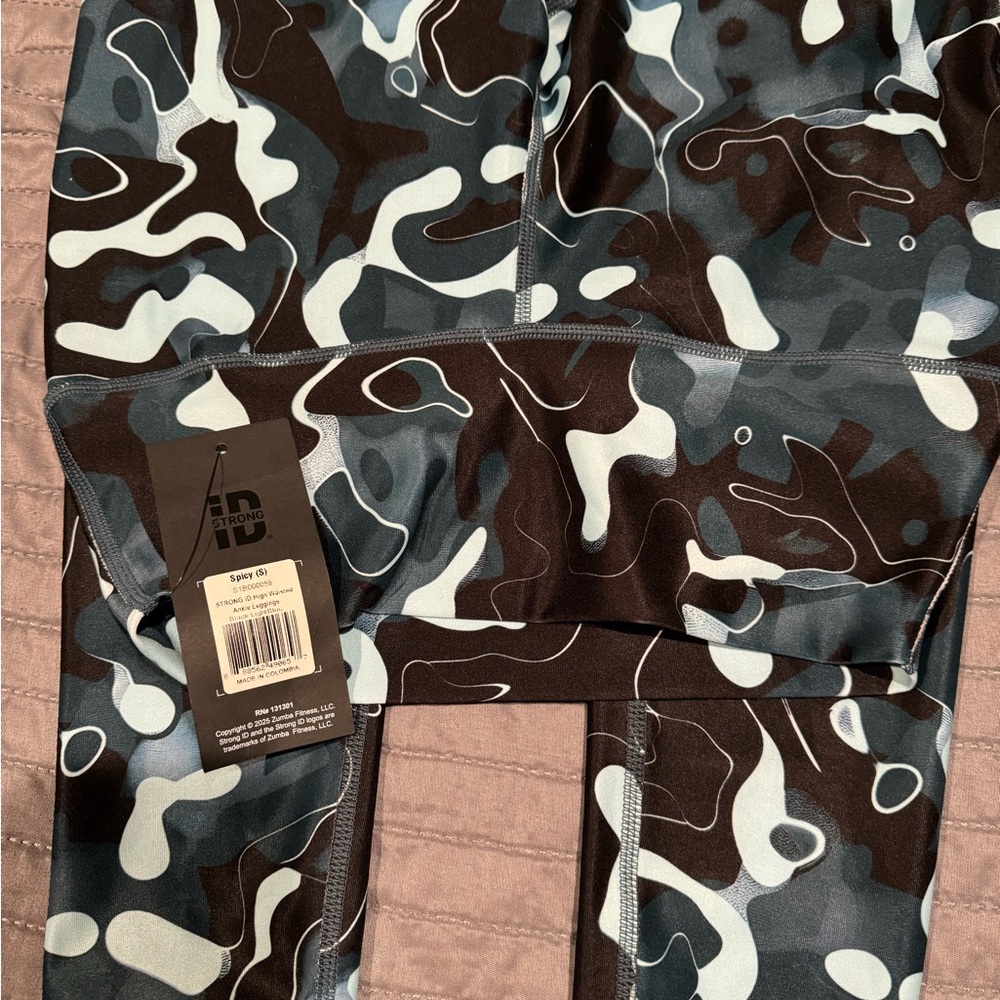 Strong by Zumba Camouflage Leggings - Black, Gray, Blue